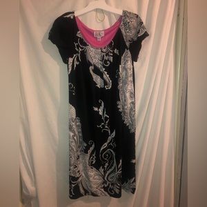 - size 6, oversize paisley print on black background, festive summer short…